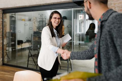 Use AI to Polish Your Resume, Not Write It Into Oblivion